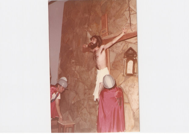 "A paixão de Cristo", escrita e dirigida por Maurício Apolinário, apresentada na Semana Santa de 1981.